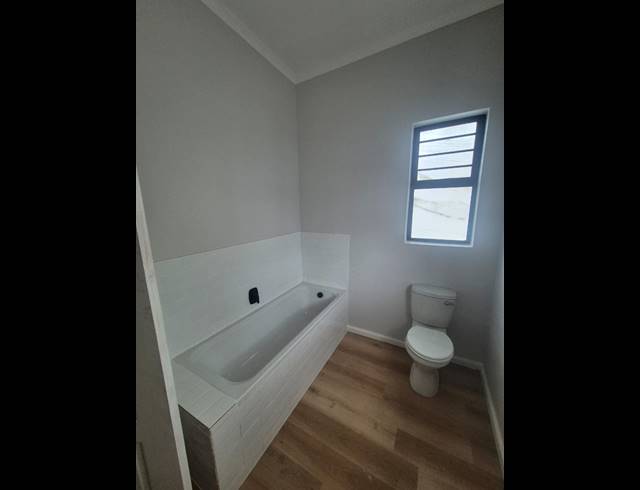 3 bed property to rent in LANGERUG